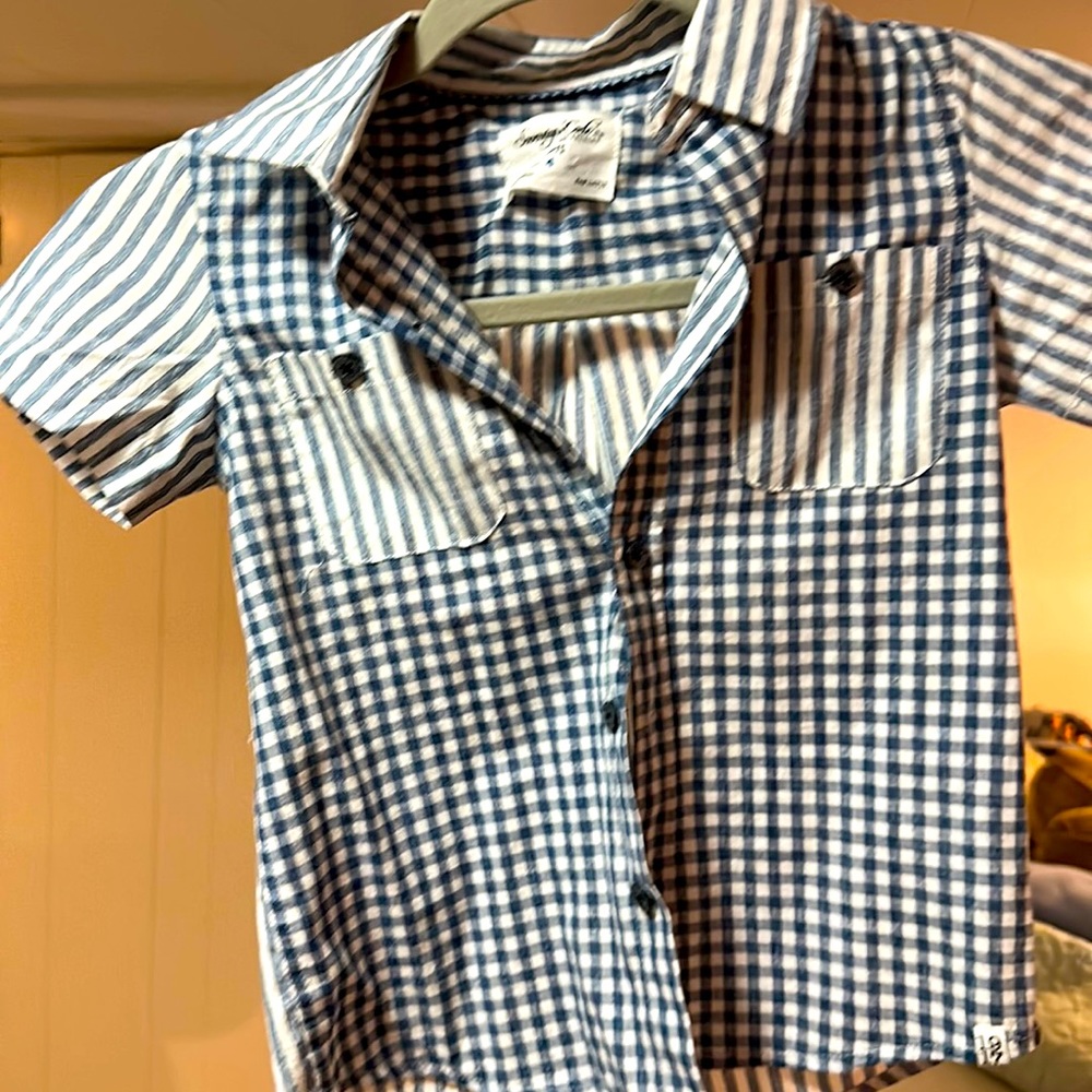 Short sleeve button down two pocket Sovereign Code shirt